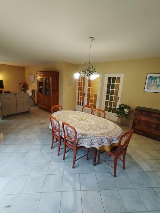 Villa Parent Aise à Aze  Extérieur photo