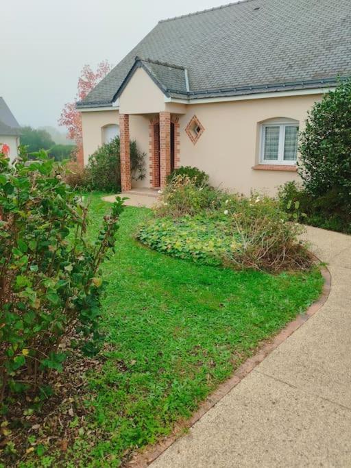 Villa Parent Aise à Aze  Extérieur photo